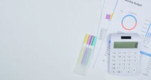 Calculadora e planilha de orçamento mensal